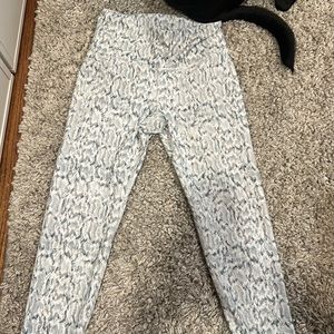 Old navy athletic snake skin work out pants